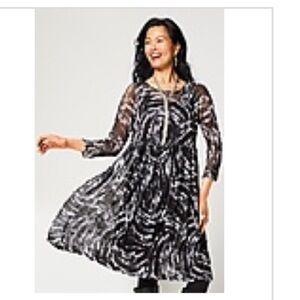 Lisa Bayne 2pc Black/White Sheer Dress SP w/whimsical design and long black tank